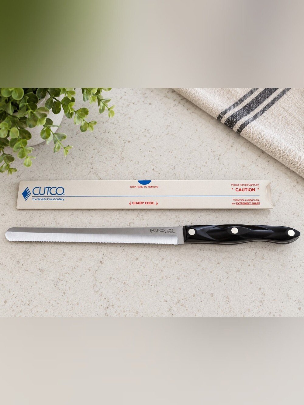 Vintage Cutco 1724 KJ 9¾" Serrated Slicer/Bread Knife